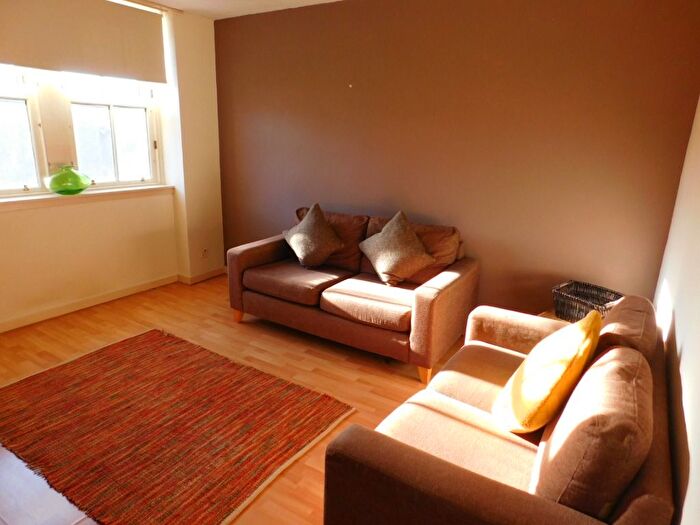 2 Bedroom Flat To Rent In Crimon Place, City Centre, Aberdeen, AB10