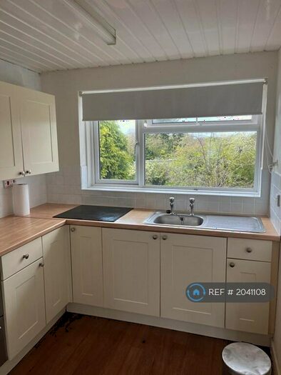 2 Bedroom Maisonette To Rent In Brookside Road, Stratford-Upon-Avon, CV37