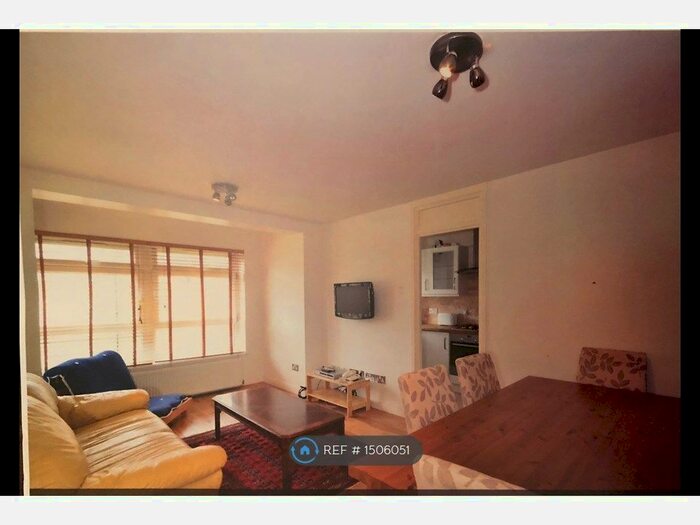 1 Bedroom Flat To Rent In Pert Close, London, N10