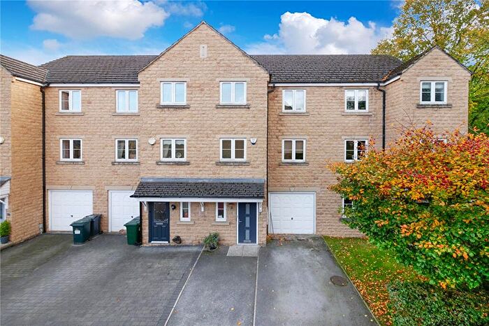 4 Bedroom Terraced House For Sale In Airedale Place, Baildon, Shipley, West Yorkshire, BD17