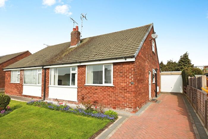 2 Bedroom Bungalow For Sale In Holmlea Drive, Crewe, Cheshire, CW1