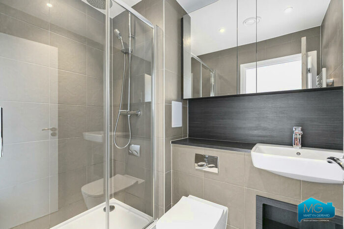 2 Bedroom Apartment To Rent In Medawar Drive, Mill Hill, London, NW7