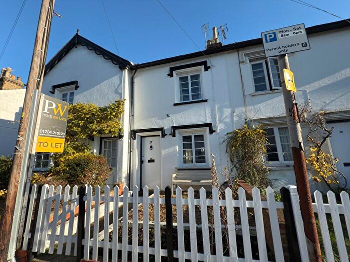 2 Bedroom Cottage To Rent In The Grove, Bedford, MK40