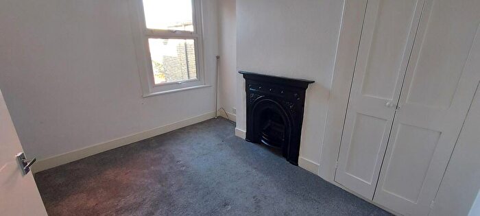 2 Bedroom Flat To Rent In Capworth Street, Leyton, London, E10