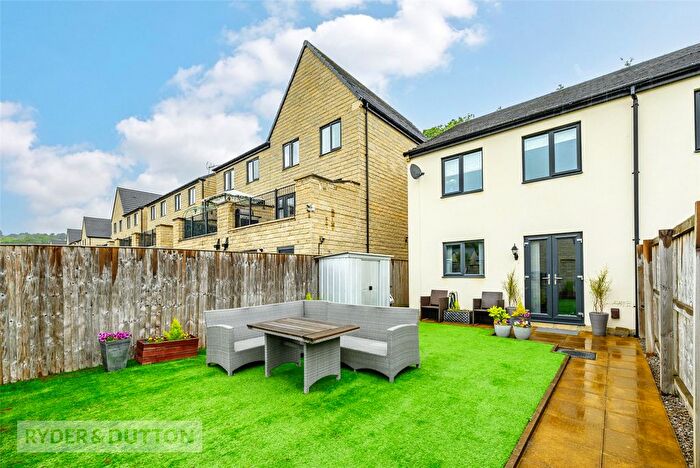 3 Bedroom Semi Detached House For Sale In Barge Avenue, Sowerby Bridge, West Yorkshire, HX6