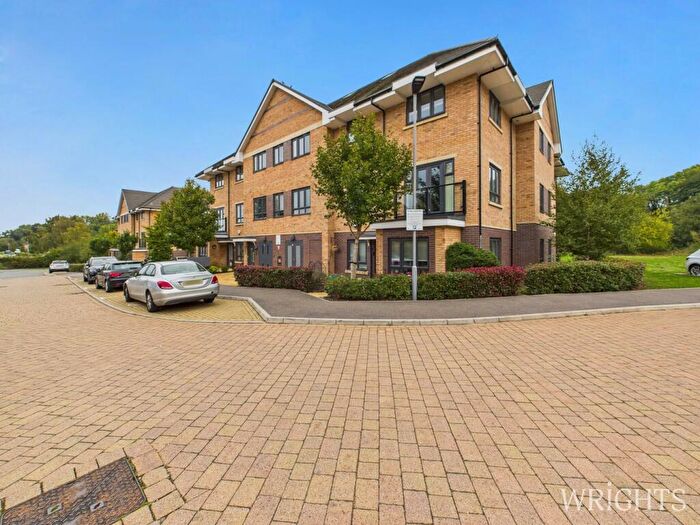 2 Bedroom Apartment For Sale In Welwyn Garden City, AL7