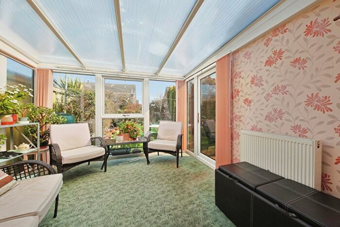 2 Bedroom Semi-Detached Bungalow For Sale In Langford Walk, Hull, HU4