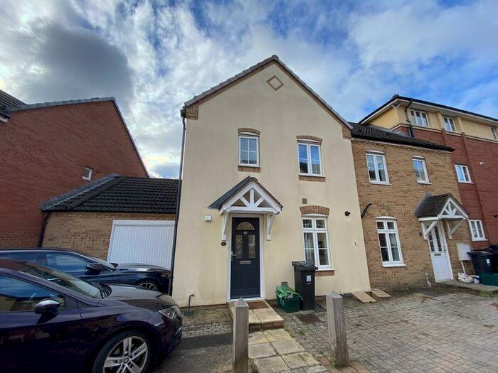 3 Bedroom Terraced House To Rent In Shepherds Walk, Bristol, BS32
