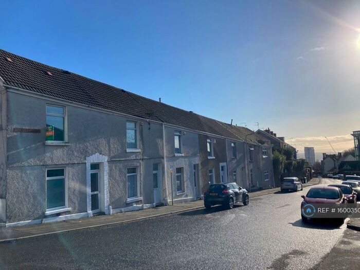 2 Bedroom End Of Terrace House To Rent In Bryn Syfi Terrace, Swansea, SA1