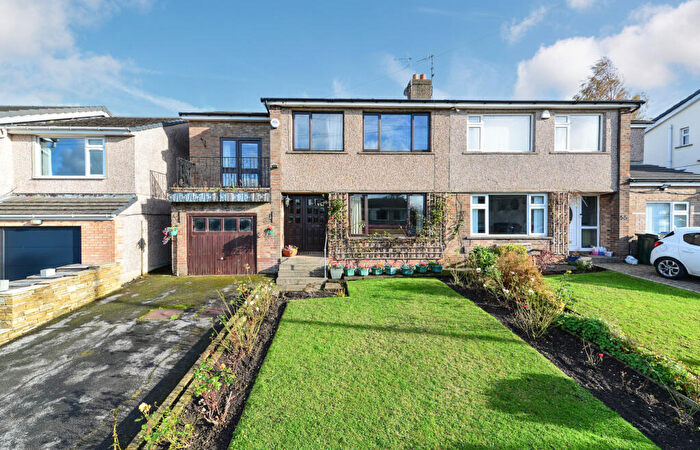 4 Bedroom Semi Detached House For Sale In Hallowes Park Road, Cullingworth, West Yorkshire, BD13