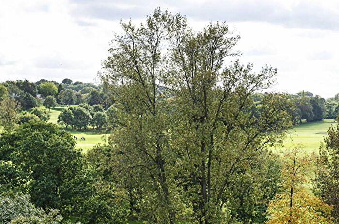 2 Bedroom Flat For Sale In Aylmer Road, East Finchley, London, N2