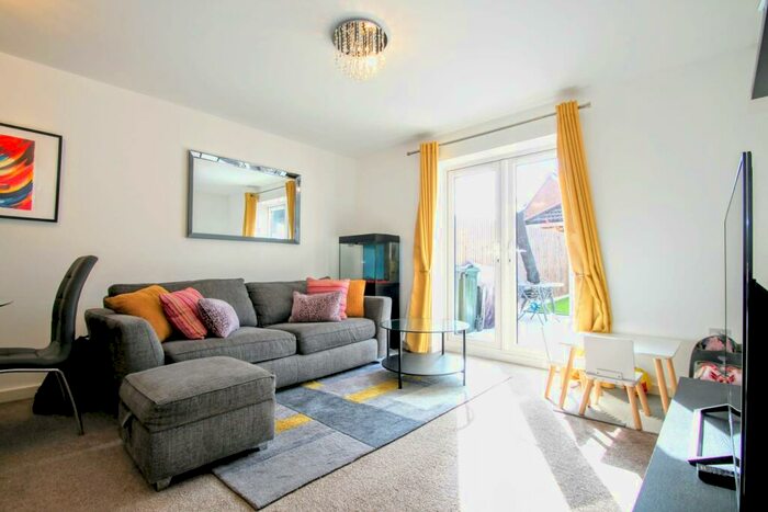 2 Bedroom Terraced House To Rent In Hardy Avenue, Dartford, DA1