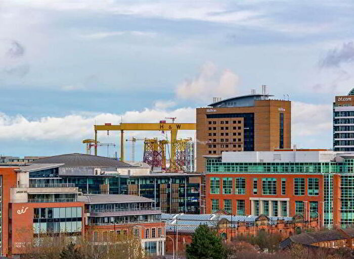3 Bedroom Apartments To Rent In Winter Gardens Penthouse, Belfast, BT2