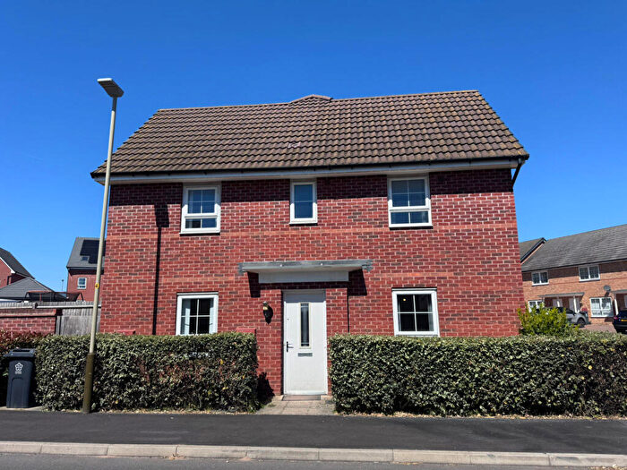 3 Bedroom Detached House To Rent In Ashcott Avenue, Leicester, Leicestershire, LE4