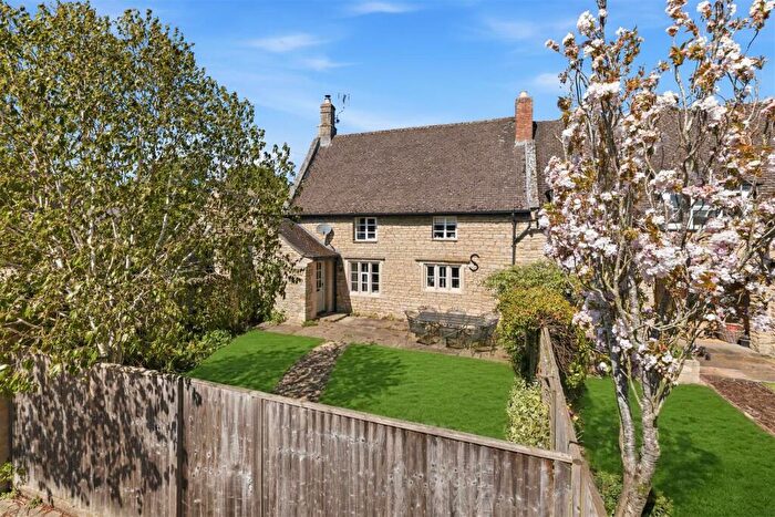 2 Bedroom Character Property For Sale In Main Street, Barrowden, Rutland, LE15