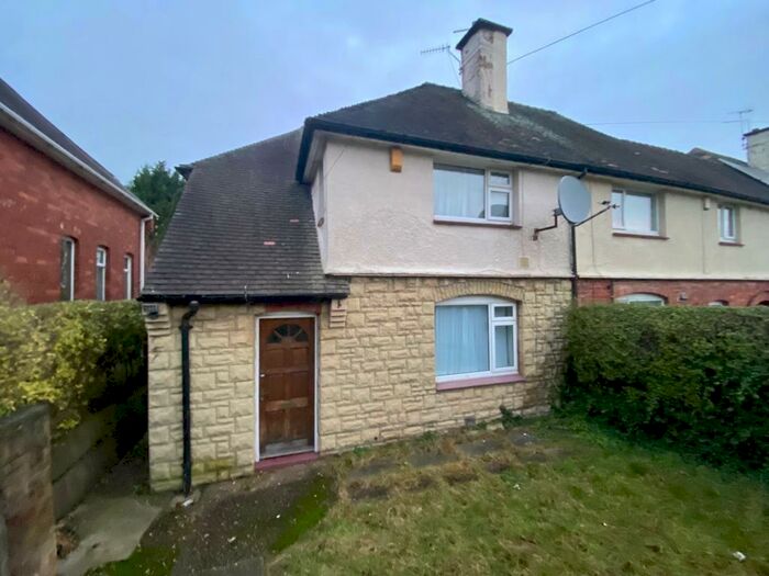 3 Bedroom House To Rent In Overdale Road, Old Basford, NG6