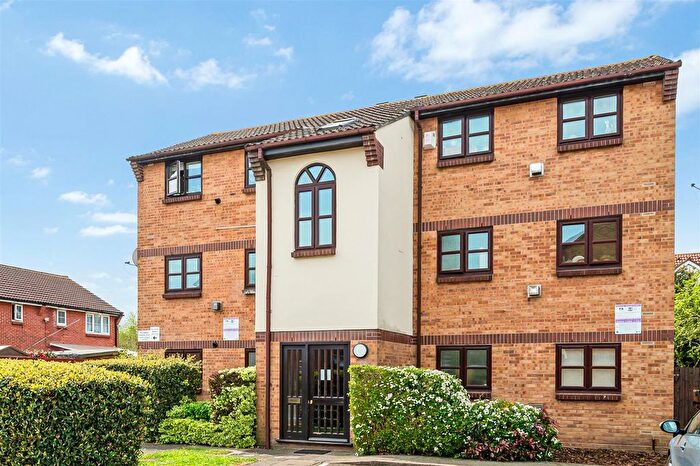 1 Bedroom Flat To Rent In Lavender Avenue, Mitcham, CR4