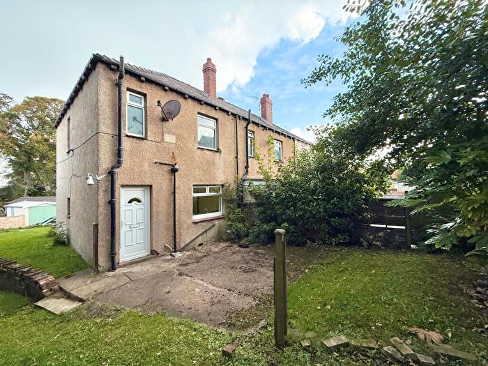 2 Bedroom End Of Terrace House For Sale In Bilham Road, Clayton West, Huddersfield, West Yorkshire, Uk, HD8