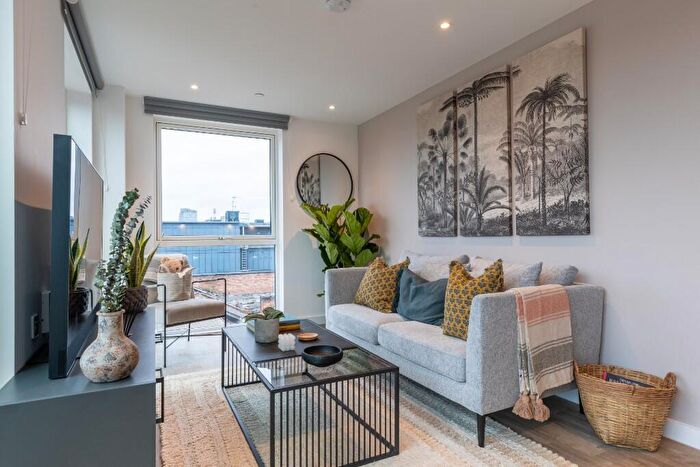 2 Bedroom Flat To Rent In Flat, Hairpin House, Bradford Street, Birmingham, B12