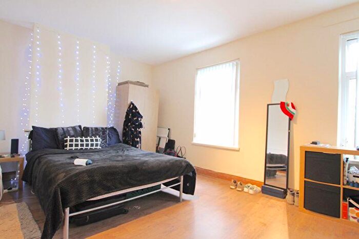 5 Bedroom Terraced House To Rent In Flora Street, Cardiff, CF24