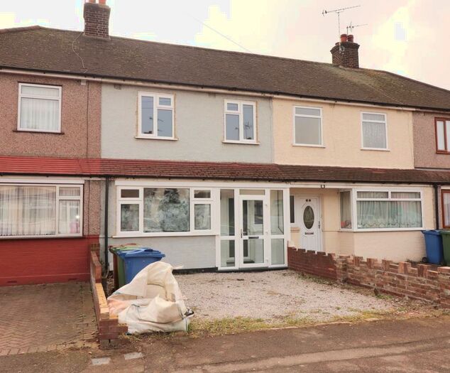 3 Bedroom House To Rent In Palmerston Road, Grays, RM20