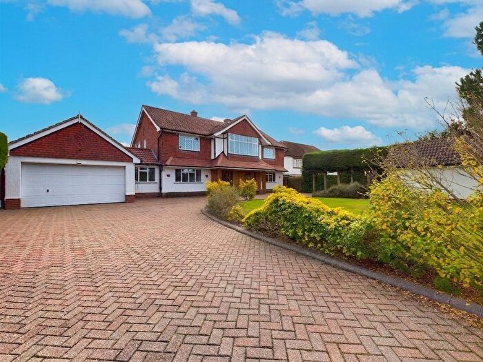 5 Bedroom Property To Rent In The Drive, Ickenham, UB10