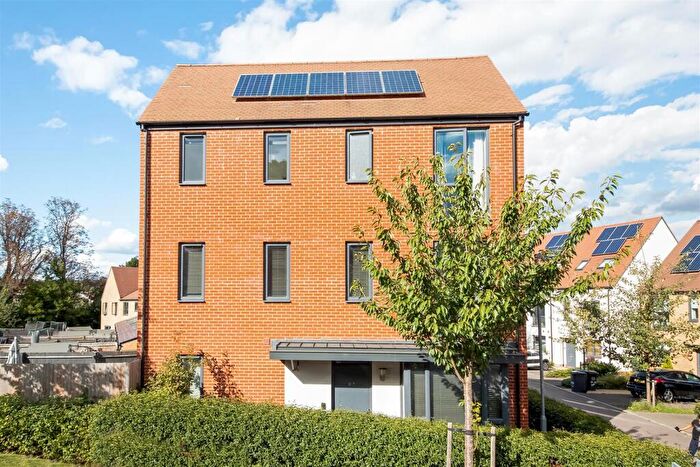 4 Bedroom Detached House To Rent In Cane Hill Drive, Coulsdon, CR5