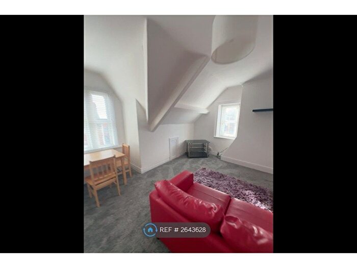 2 Bedroom Flat To Rent In Wingrove Road, Newcastle Upon Tyne, NE4