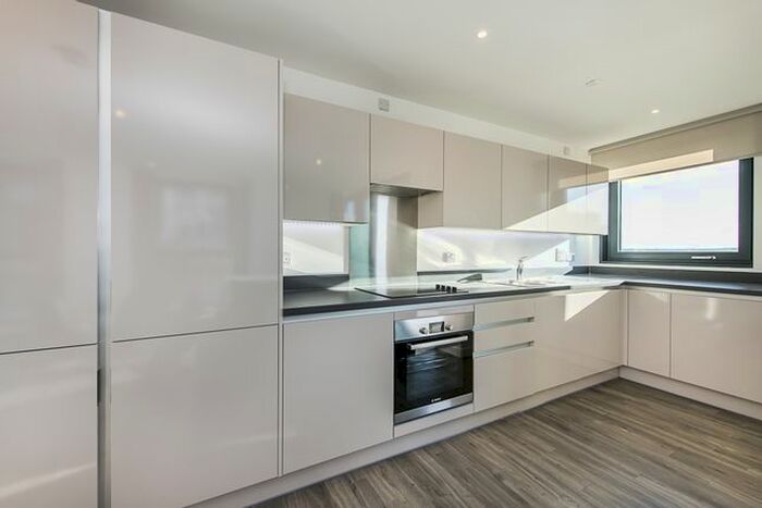 3 Bedroom Flat To Rent In The Well House, Sutton Court Road, Sutton, SM1