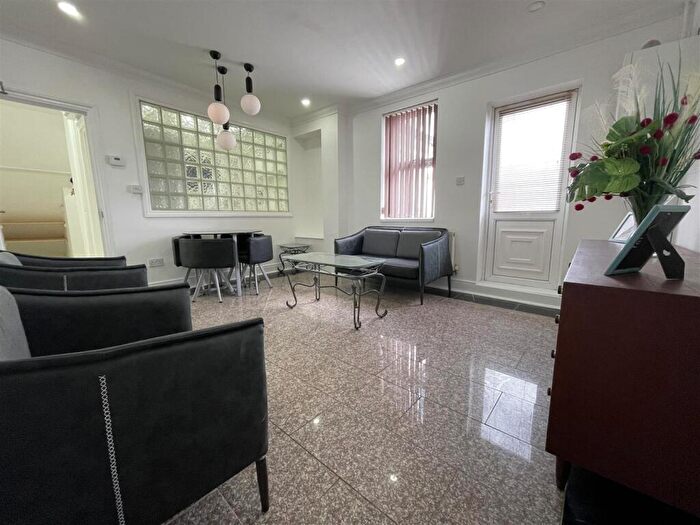 1 Bedroom Apartment To Rent In Ninian Road, Cardiff, CF23