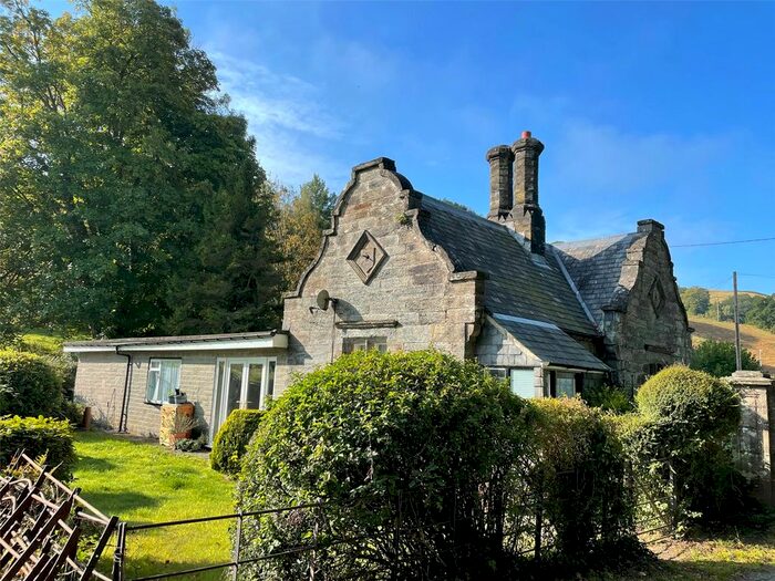 3 Bedroom Detached House For Sale In Aberystwyth Road, Machynlleth, Powys, SY20