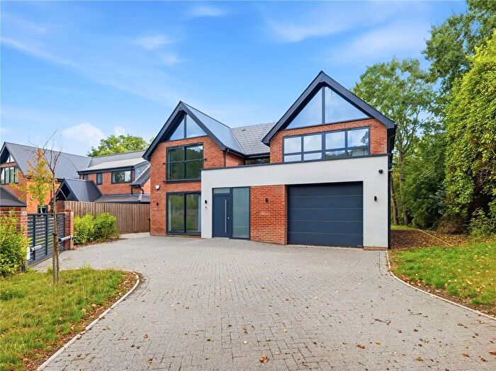 4 Bedroom Detached House For Sale In Whytewood Park, Jennys Lane, Lytchett Matravers, Poole, BH16