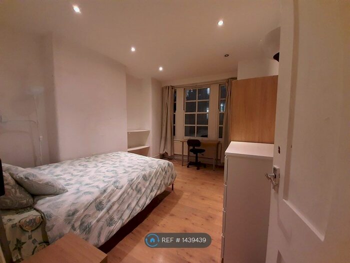 2 Bedroom Flat To Rent In Douglas Buildings, London, SE1