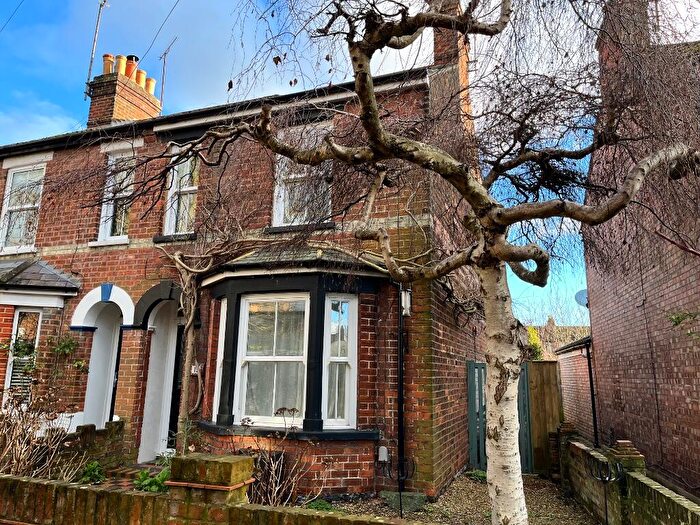 2 Bedroom End Of Terrace House To Rent In Coronation Villas, Aylesbury, Buckinghamshire, HP21