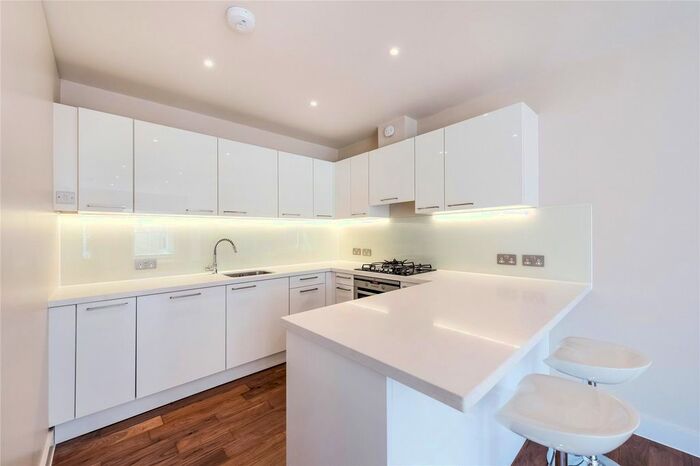 1 Bedroom Mews To Rent In Grosvenor Gardens Mews South, Belgravia, London, SW1W