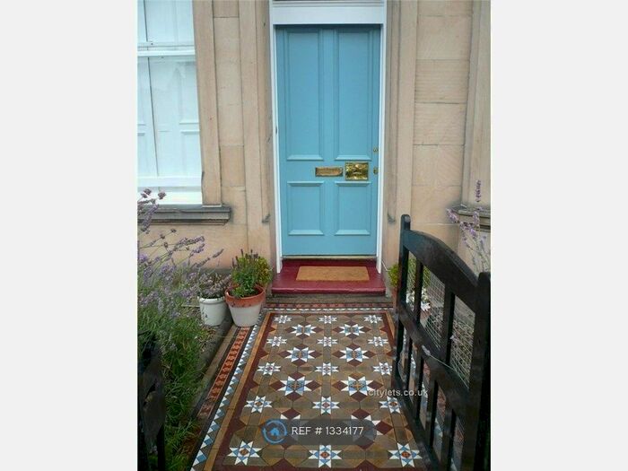 2 Bedroom Flat To Rent In Comely Bank Terrace, Edinburgh, EH4