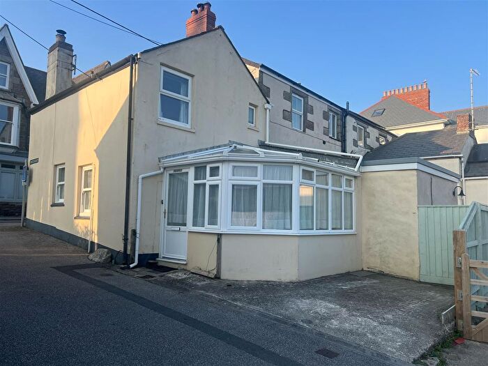 2 Bedroom End Of Terrace House For Sale In Fore Street, Marazion, TR17