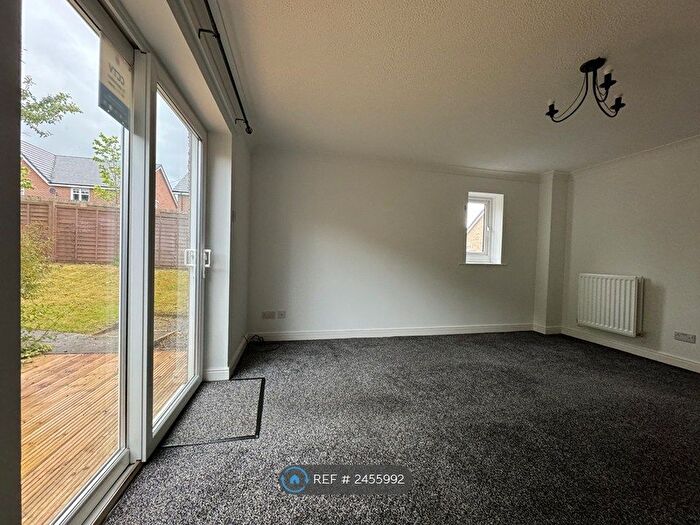 2 Bedroom Semi-Detached House To Rent In Pierce Close, Padiham, Burnley, BB12