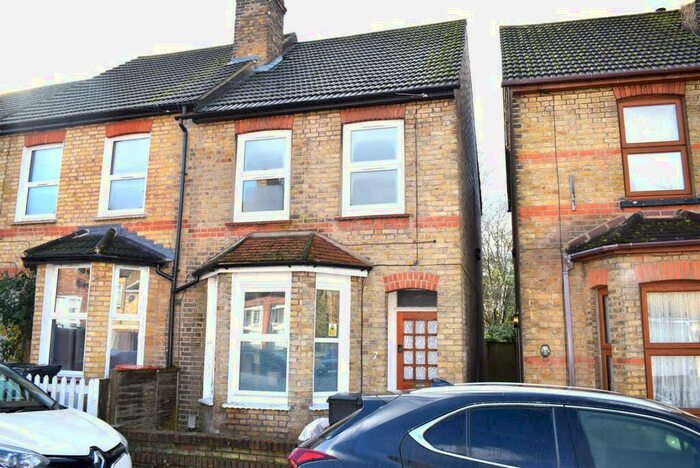 1 Bedroom Flat To Rent In Brunel Road, Woodford Green, IG8
