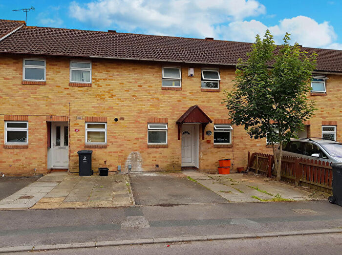 3 Bedroom Terraced House For Sale In Holbein Close, Swindon, Wiltshire, SN5