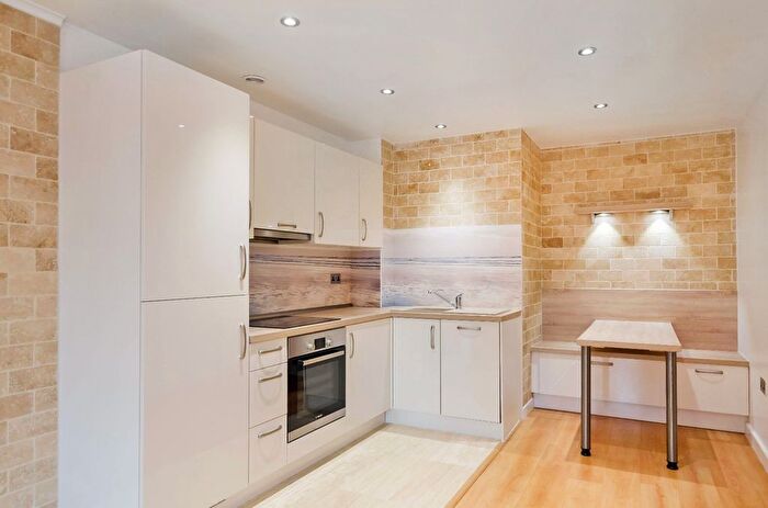 1 Bedroom Flat For Sale In Centurion Square, Skeldergate, York, YO1