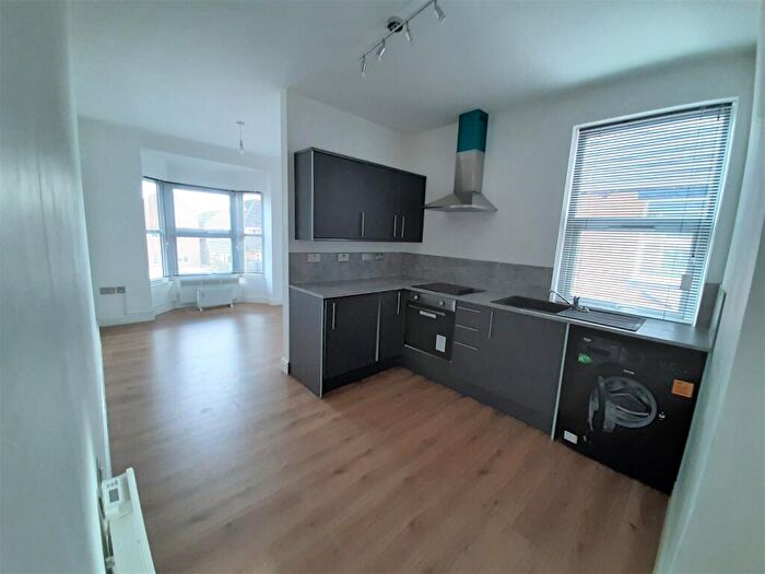 1 Bedroom Flat To Rent In Narborough Road, Leicester, LE3