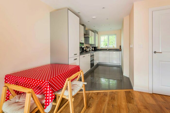 3 Bedroom Terraced House To Rent In Metcalfe Avenue, Carshalton, Surrey, SM5