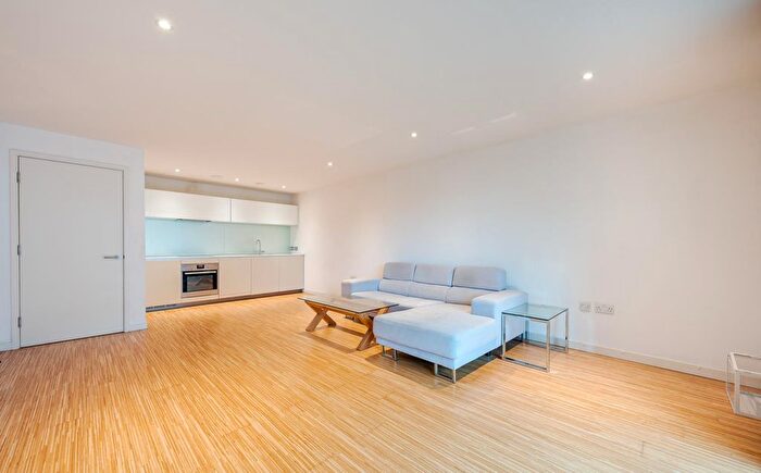 1 Bedroom Flat To Rent In Wingate Square, London, SW4