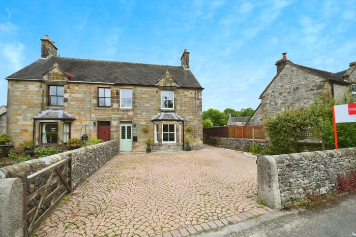 4 Bedroom Semi-Detached House For Sale In Dig Street, Hartington, Buxton, Derbyshire, SK17