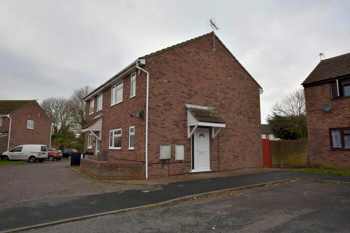 3 Bedroom Semi-Detached House To Rent In Blake Drive, Clacton-On-Sea CO16