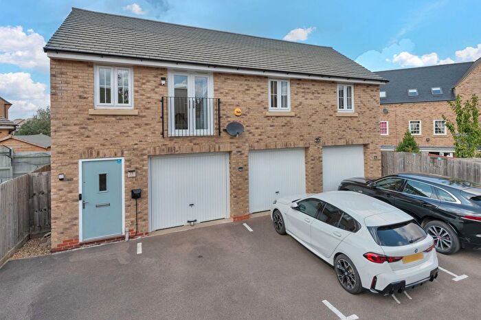 2 Bedroom Detached House For Sale In Summers Hill Drive, Papworth Everard, CB23