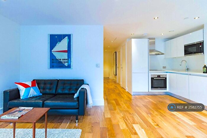 2 Bedroom Flat To Rent In Alie Street, London, E1