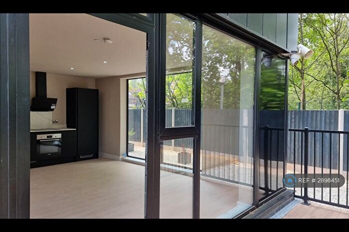 2 Bedroom Flat To Rent In City Green Block A, Birmingham, B26
