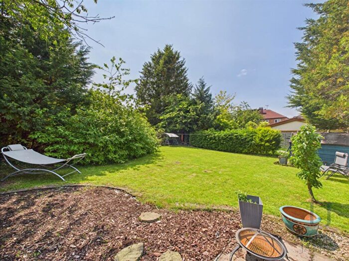 2 Bedroom Maisonette For Sale In Ling Crescent, Ruddington, Nottingham, NG11